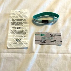 ZOX Never Give Up Bracelet sz Medium NWT